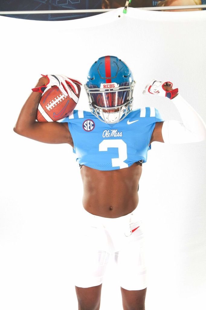 Enjoying my time at <a href="/OleMissFB/">Ole Miss Football</a> 🔵🔴