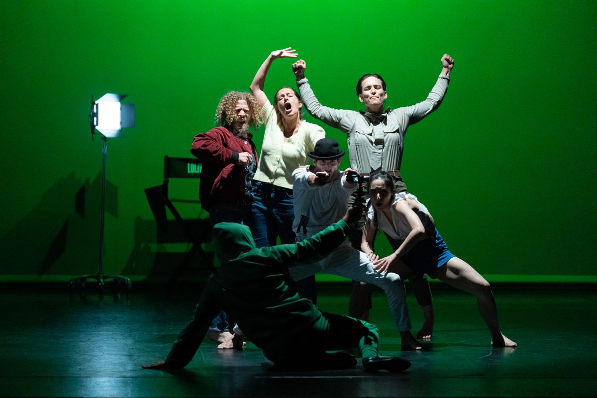 EventosTENERIFE's tweet photo. RT @Auditoriotfe "Cualquier espacio le pertenece, todo movimiento es #danza. Todo lo que no se puede explicar, se entiende con la expresión del cuerpo, lenguaje del universo. Un sábado de lujo en #FAM21 🦏.
¡Mañana volvemos! 🎟ℹ️ … https://t.co/yg1Kc6B6Yw"