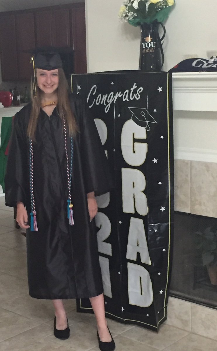lorijowestgard's tweet photo. So proud of this amazing young lady!!  #kleinoakco2021 https://t.co/JtlZmyvMGx