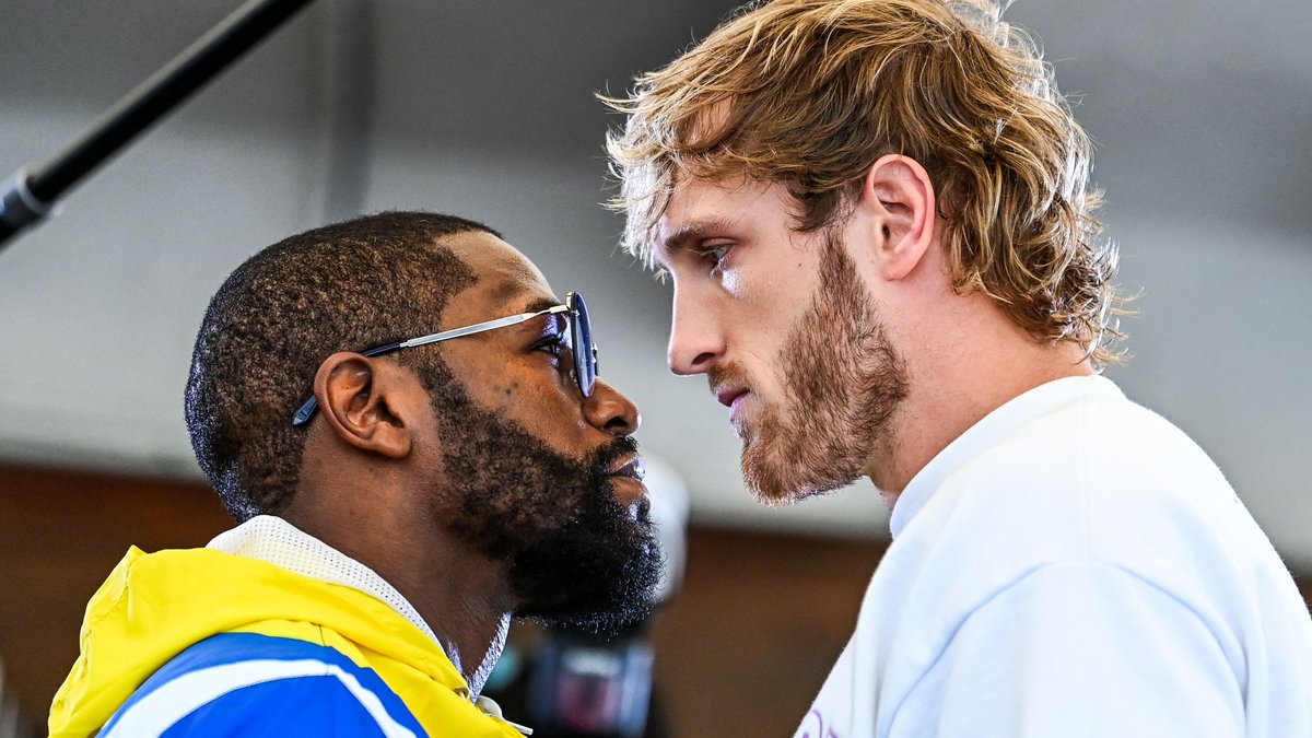 bet365's tweet photo. 🥊 Floyd Mayweather - 155 lbs
🥊 Logan Paul - 189.5 lbs

⚖️ A 34.5 lbs weight difference. https://t.co/MszvG1zwtp