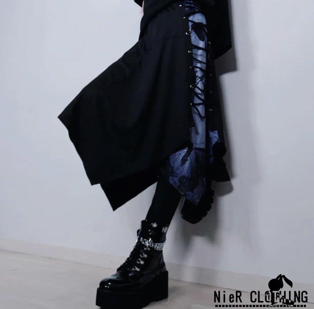 NieR_tokyo's tweet photo. 🎁本日〆切プレゼント企画🎁

変則フラップスカート付きBRAID PANTS
【GRAY BUTTERFLY】

🎁4名様にプレゼント🎁

ユニセックスアイテムです🐰

◼応募方法
フォロー(@NieR_tokyo) &amp; RT
◼締切〆  本日24時

※鍵垢の方も対象内です。
是非ご参加ください🙇‍♂️🙇‍♀️ https://t.co/uiNqayO3ab