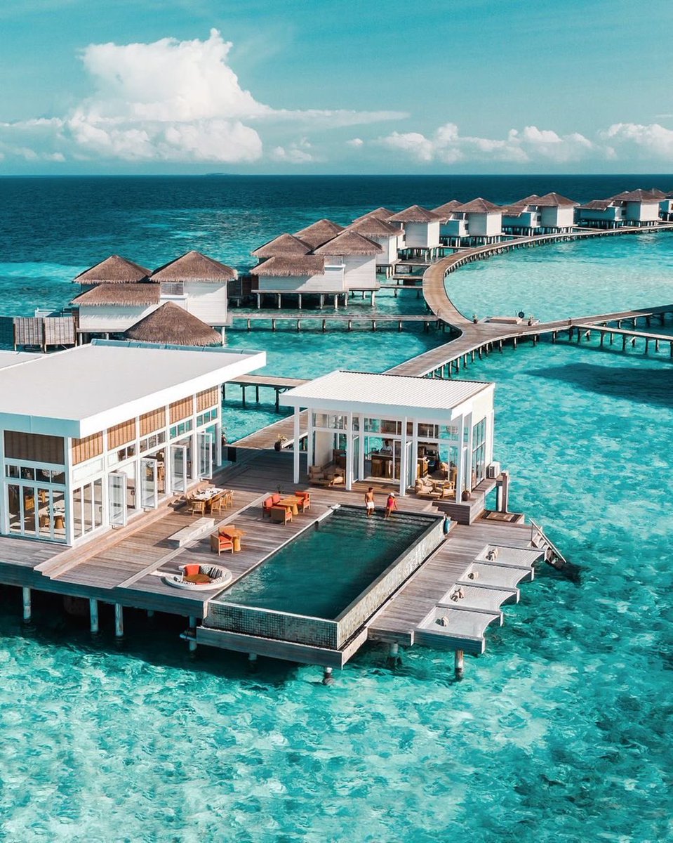 Make yourselves at home in this overwater sanctuary in Raffles Maldives.  This epic retreat is unique to the style of pools overlooking the azure Maldivian waters!

#romanticdestinations #uniquedestination #uncommontravel #maldives #Summer2021 #booking #coral #BestIEverHad #beach