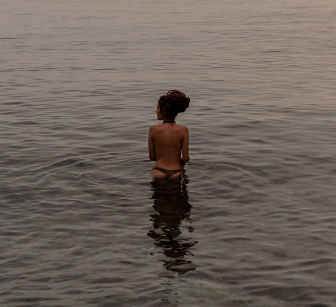 in my element 🌊 https://t.co/jeAhNb93Z7