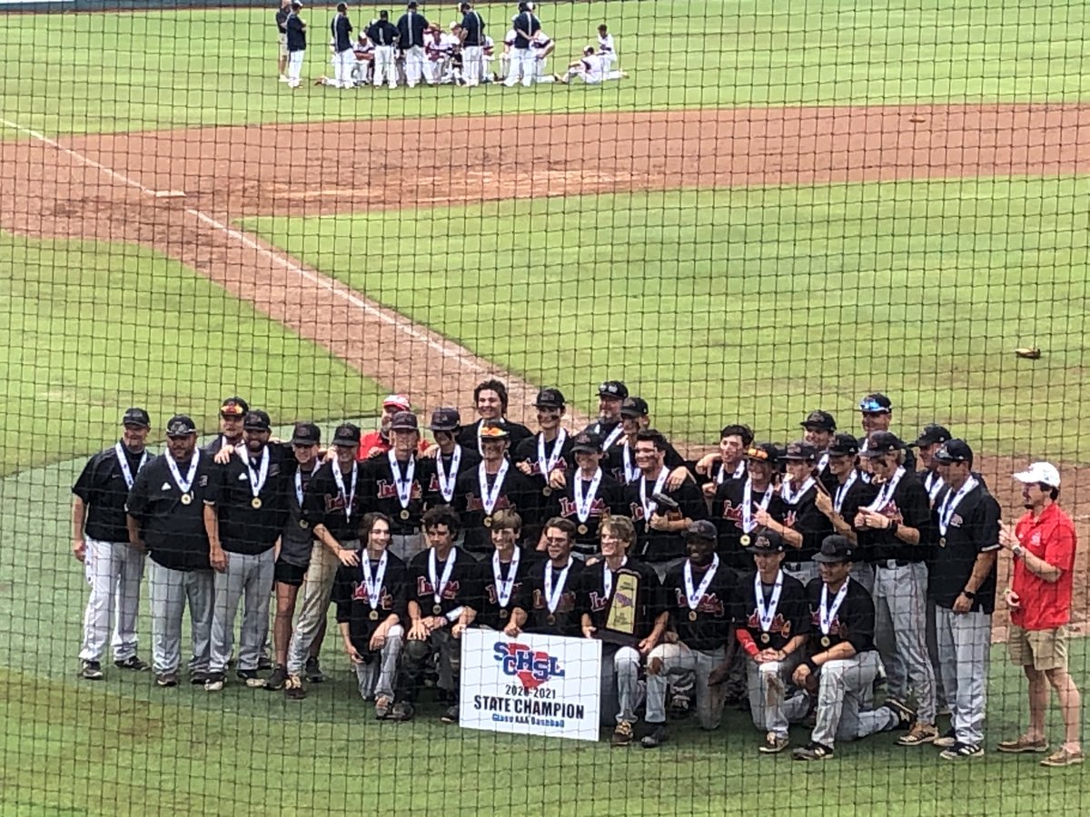 Gilbert America  this is short notice but let’s give these boys a welcome home!  Meeting at 7:30 road into sports complex by the fields let’s line it up!  Team should arrive shortly after Spread the word #StateChamps