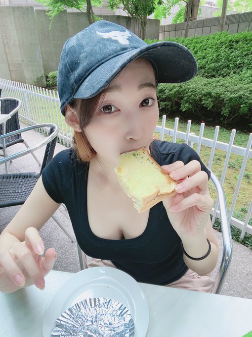 クロックムッシュは シンプルなのに私の大好きがこれでもかってくらい詰まってる https://t.co/AxHkHARqVS