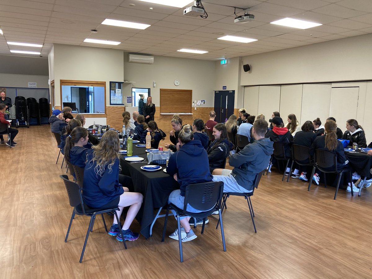 DrivingMaul's tweet photo. Great feed put on by @PapamoaFc after their game with @auckland_united https://t.co/tiDeScUXIr