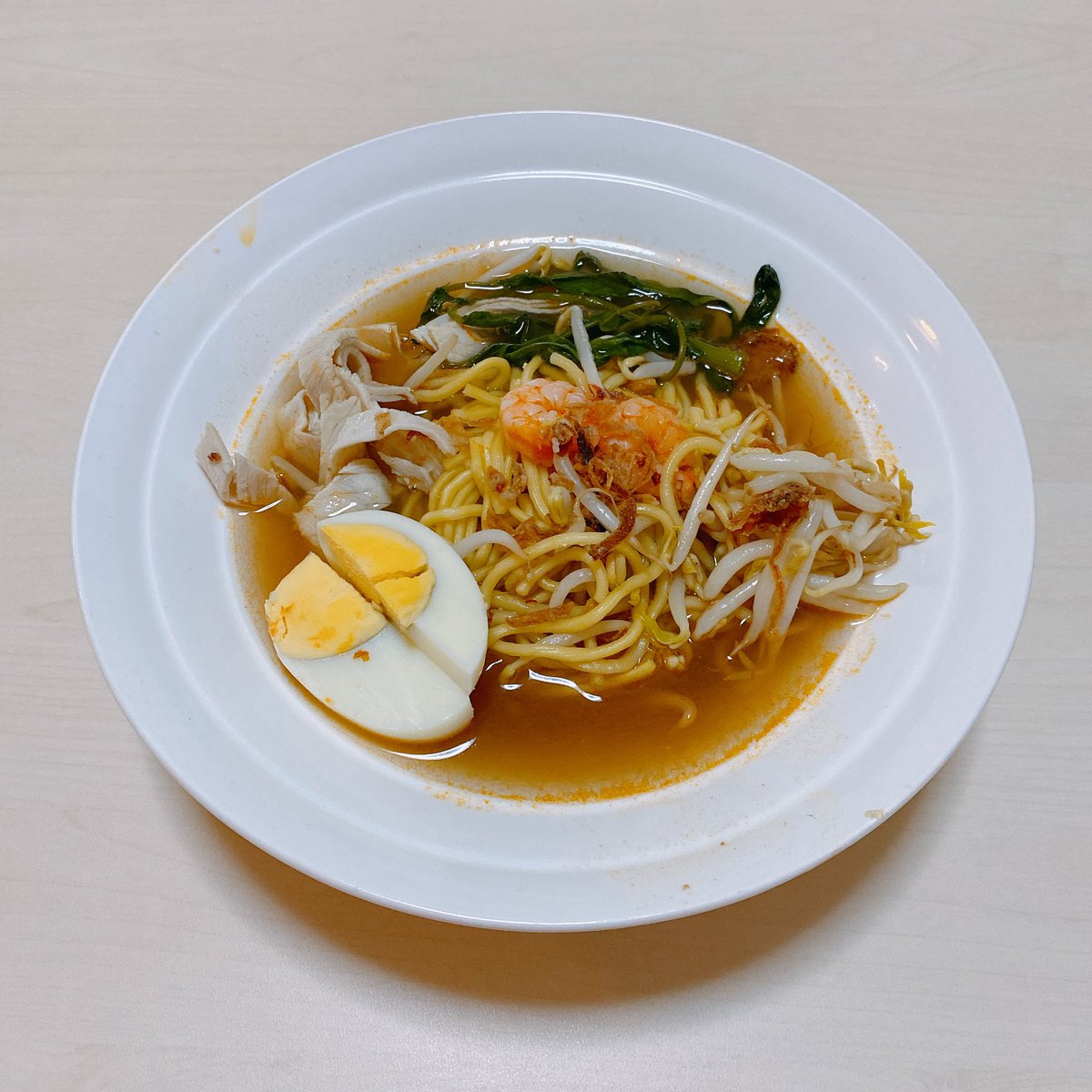 npasami1's tweet image. 今朝もオッチャンの店に蝦麺買いに行ってきました。やっぱり朝は蝦麺ですね🍜😃👍#Prawnsramen #prawnmee #Penangmee #蝦麺 #海老ラーメン #takeaway #takeout #StayHomeStaySafe #StayHome #Johor #Lockdown #Malaysialife #breakfast