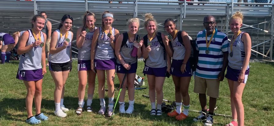 U19-1 comes in first at the Nook today. Way to go girls! 💪💜 #ballyhoo #ballyhoofieldhockey