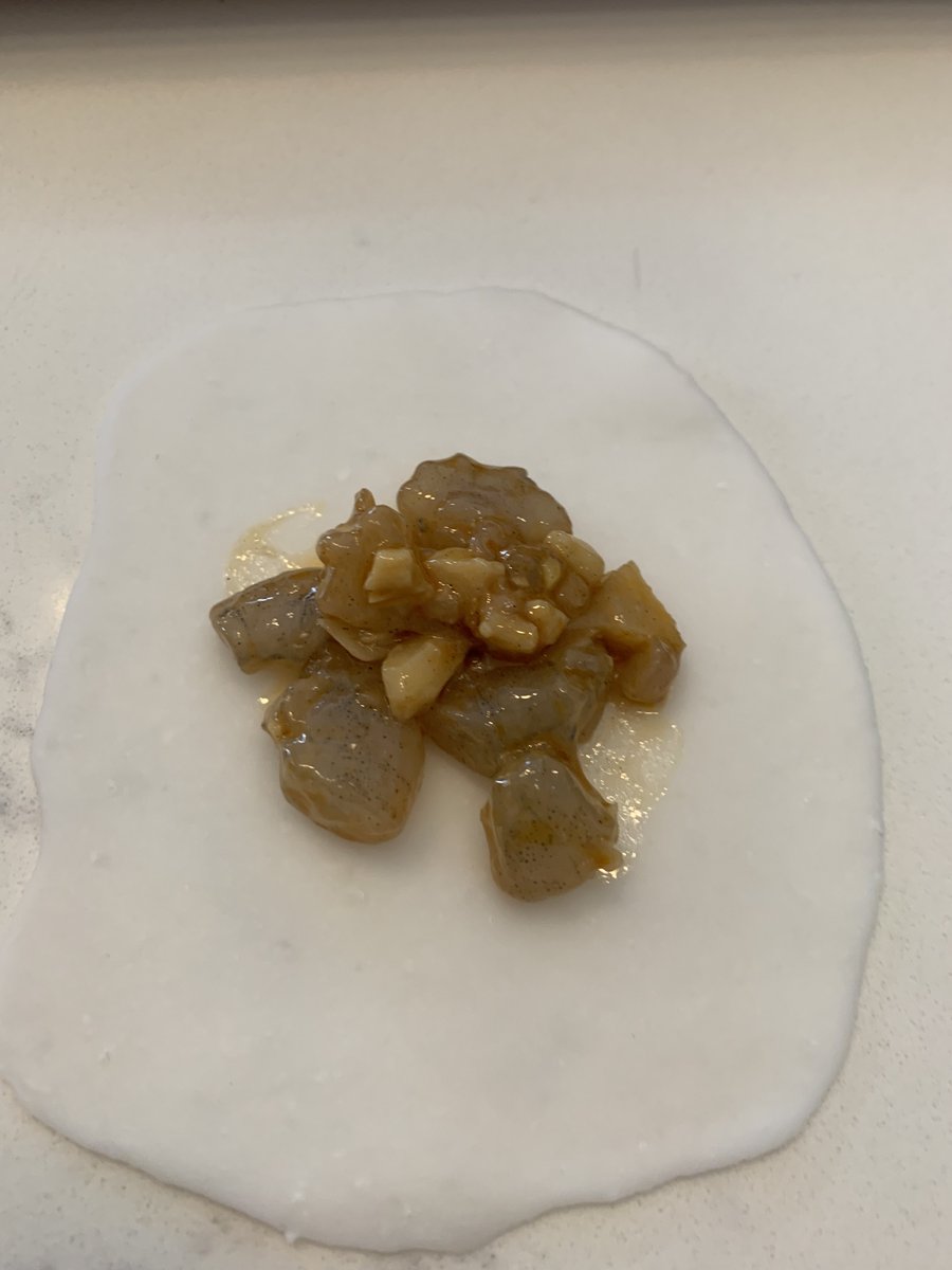 brandonzoras's tweet image. Going to change up my career and just make #hargow all day &amp;amp; also dumplings with the aunties &amp;amp; grannies in the shop windows. Thanks @GetCooking_CA &amp;amp; @Maicaroon for the fun virtual cooking class!!! Secret is finding and using wheat starch 1:1 with tapioca starch.