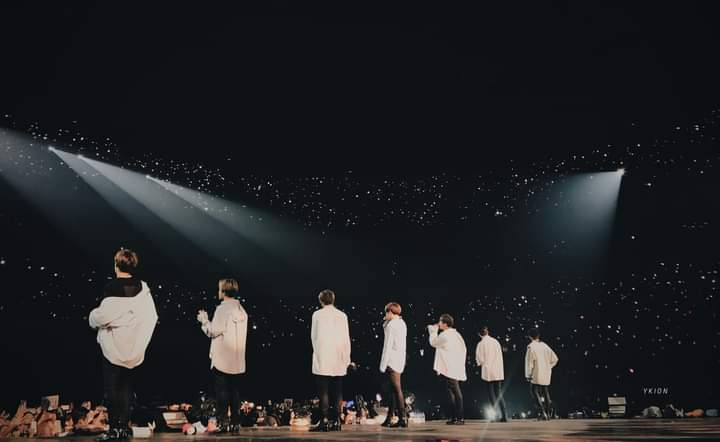 Rach_EL25's tweet photo. BTS KINGS
BTS PAVE
BTS THE BEST
BTS LEGENDS
BTS BEST BOYS
BTS THE BIGGEST BOYBAND
CONGRATULATIONS JIMIN
WE LOVE YOUR VOICE JIN
#PHARMYSLOVEBTS 
#RESPECTBANGTAN 
#APOLOGYTOBANGTAN https://t.co/Oy65nlocrc