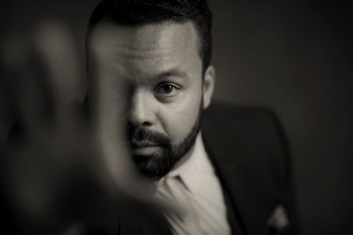 DiscoramaAR's tweet photo. Mi descubrimiento de la semana se llama @mylessanko: un cantautor inglΓ©s de soul residente en UK que me recuerda a Bill Withers, Otis redding y Al Green. Hoy, a la medianoche, lo escucharΓ‘s en DISCORAMA por @radioconvos899 #MylesSanko #DeepGrooves #Jazz https://t.co/lIdjCvh58k