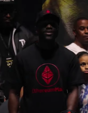 HundredRolex's tweet photo. Did @FloydMayweather just weigh in wearing an #Ethereum #crypto tshirt?!? I would bet on him but the odds are so bad that if I bet 1 Ethereum I'd only win 1 #dogecoin https://t.co/McRviU6idR