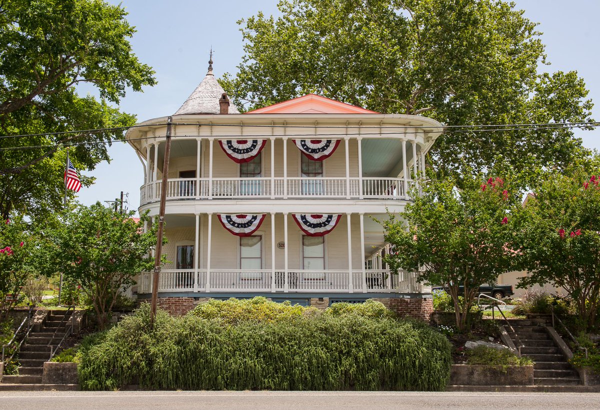 visitbrenham's tweet image. Summer vibes in Burton are a welcome sight!
#burton #burtontx #brenham #visitbrenham #brenhamtexas #brenhamtx