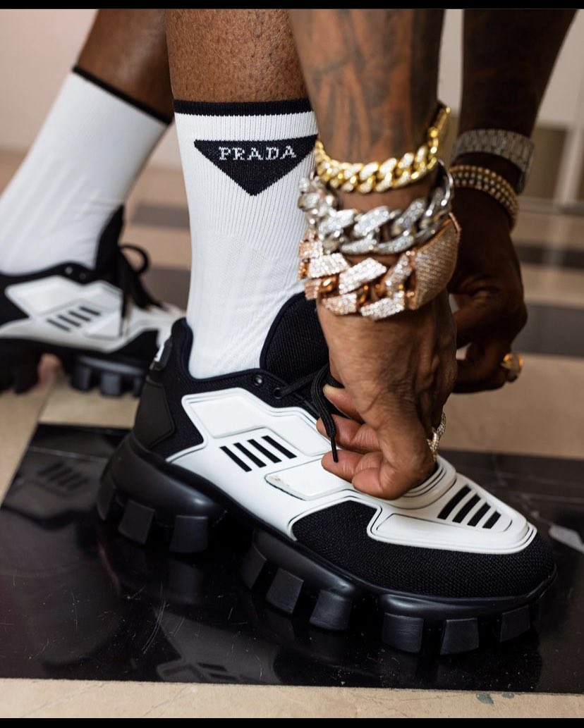 It’s Mr. #Fashion with a #Prada statement 😍😍😎 <a href="/myfabolouslife/">Fabolous</a> #FashionIcon 

theblogssip.com