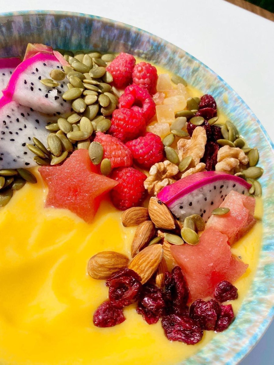 BEST SMOOTHIE BOWLS IN OMAHA 

COME TO THE GRAND OPENING 
June 19th 
Location: 2323 North 24th street 

10am -6pm 
Please share and help a small business!