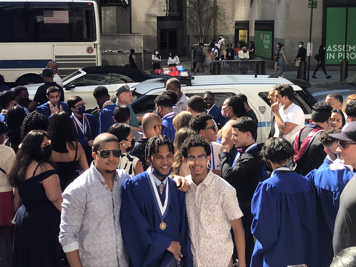 allhallowsarts's tweet photo. All Hallows 109th Commencement Exercises at St. Patrick’s Cathedral! Celebrating the #Classof2021🎓 @stpatrickscathedral  #gael4life #allhallowsway https://t.co/4vkvefuabT
