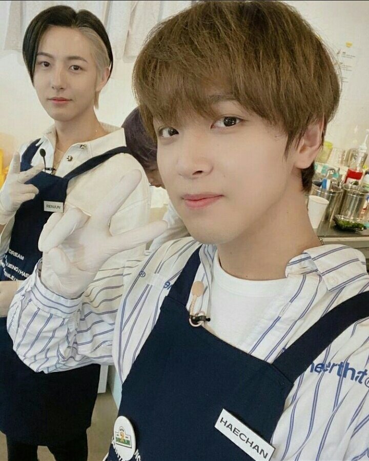 injfun's tweet photo. Happy Birthday to our dearest fullsun, Haechan! Wishing you all the best and always surrounded happiness and loved. You guys did great~ one again.. hepi burung dei. 💚

@dongzhyukc https://t.co/VPT5V3lNYn