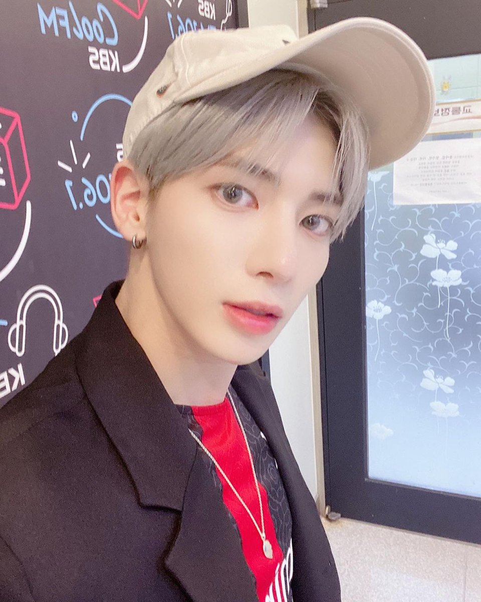 Taehyun_Col's tweet photo. FOTOS📸 | #TAEHYUN

<210604> Actualización de Volume Up en Instagram con #TXT_TAEHYUN

#TOMORROW_X_TOGETHER #TXT_FREEZE
#투모로우바이투게더 @TXT_members @TXT_bighit https://t.co/9egkO1n6Mt