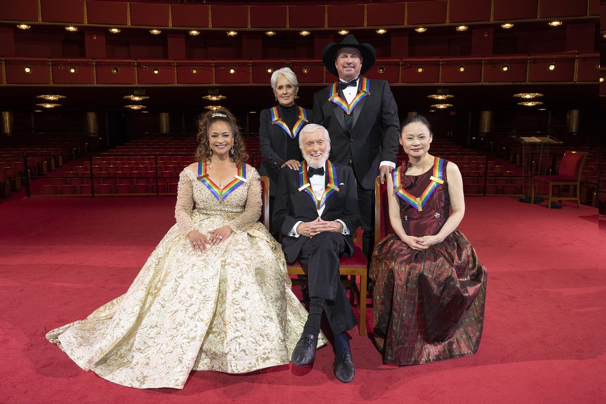 It's #KCHonors night! 🤩🌈💕

Tune in TONIGHT at 8 p.m. EST on <a href="/CBS/">CBS</a> &amp; <a href="/paramountplus/">Paramount+</a> as we celebrate the 43rd #KCHonors class: <a href="/msdebbieallen/">Debbie Allen</a>, <a href="/joancbaez/">Joan Baez</a>,
#DickVanDyke (<a href="/iammrvandy/">Dick Van Dyke</a>), <a href="/garthbrooks/">Garth Brooks</a>, and #Midori.

📸 Michele Crowe/CBS
#KennedyCenterHonors