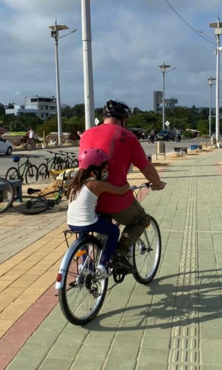 Así quiero viajar por el mundo contigo Emma ❤😍🥰