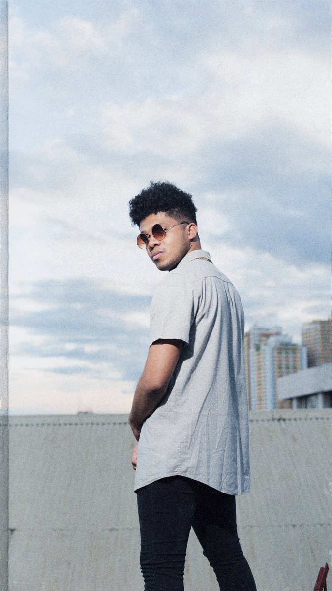 neilheadstrong's tweet photo. Sweet day to our vocals from @iProjectMoonman !

🥳💯Happy Birthday💯🥳
@iamowengreyson
It's Sunny Day! Greet him a wonder applause from moon!

#GeminiAlbum
#ProjectMoonman https://t.co/JLVK4WAwZG