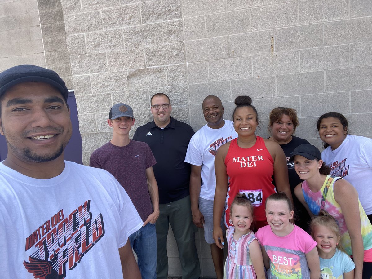 BridgetDicker20's tweet photo. Mariah Dickerson finished 13th in state for discus!! Of course she wasn’t happy with that, but Randy and myself are extremely proud of her ❤️👏🏼
Another big thank you to Coach Wilson and Coach Bernie for putting 4 years of energy and time into her! @mariahd220  @wildcatfan1124 https://t.co/depmLhfBDe