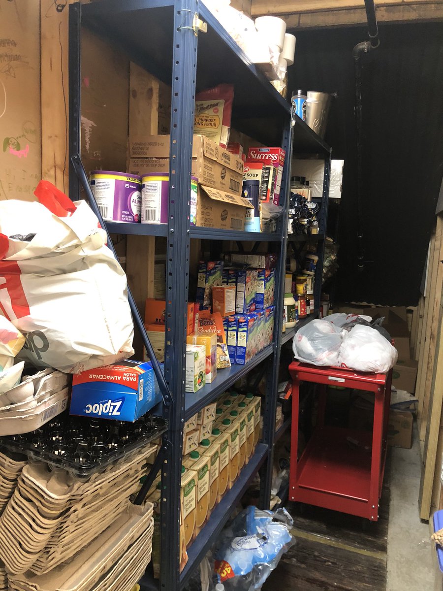 In Rock Hill there is this pretty cool place called @themercantilebycdd. They sell cool stuff. Home decor and local art. They also run The Rock Hill Community Fridge. Run by volunteers! #feedingamerica #MyPeakChallenge  #smallbusinesssaturday