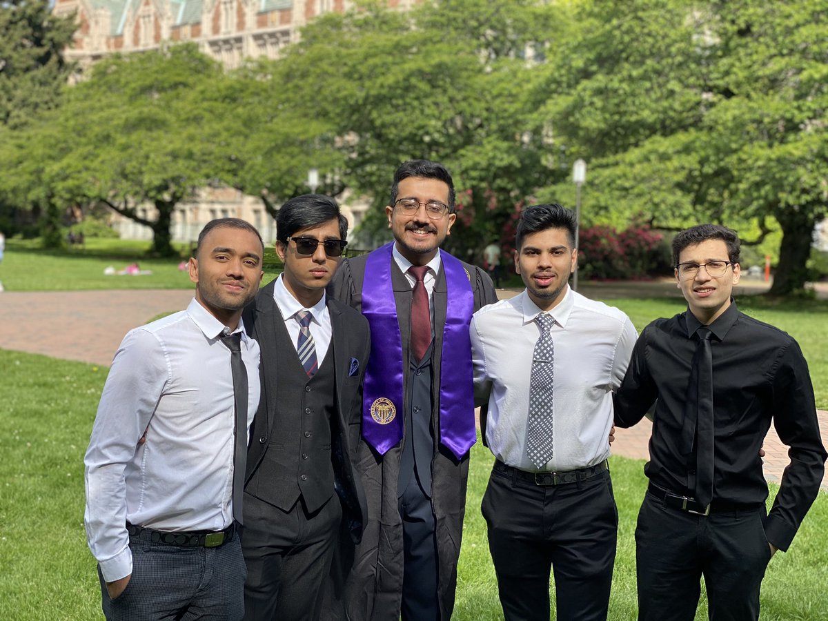 syahuja's tweet photo. #iSchoolConvocation
Minus @devyanshgupta2 https://t.co/tRt2Andal1