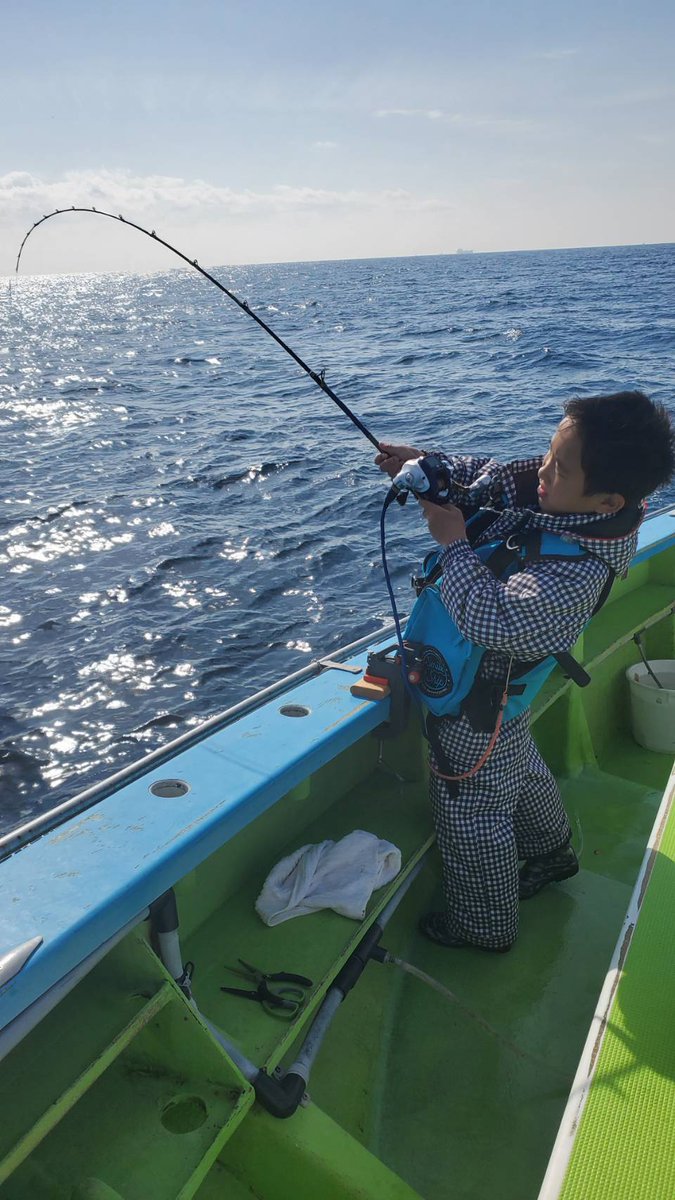 A V Twitter 釣り好き小学生 甘鯛釣り 釣りまか自慢写真 ロンブー亮 釣りならまかせろ