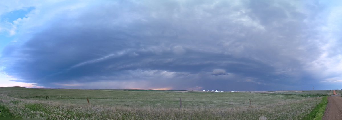 danncianca's tweet image. Just west of Baker, Montana now.
#MTwx
#AlwaysChasing