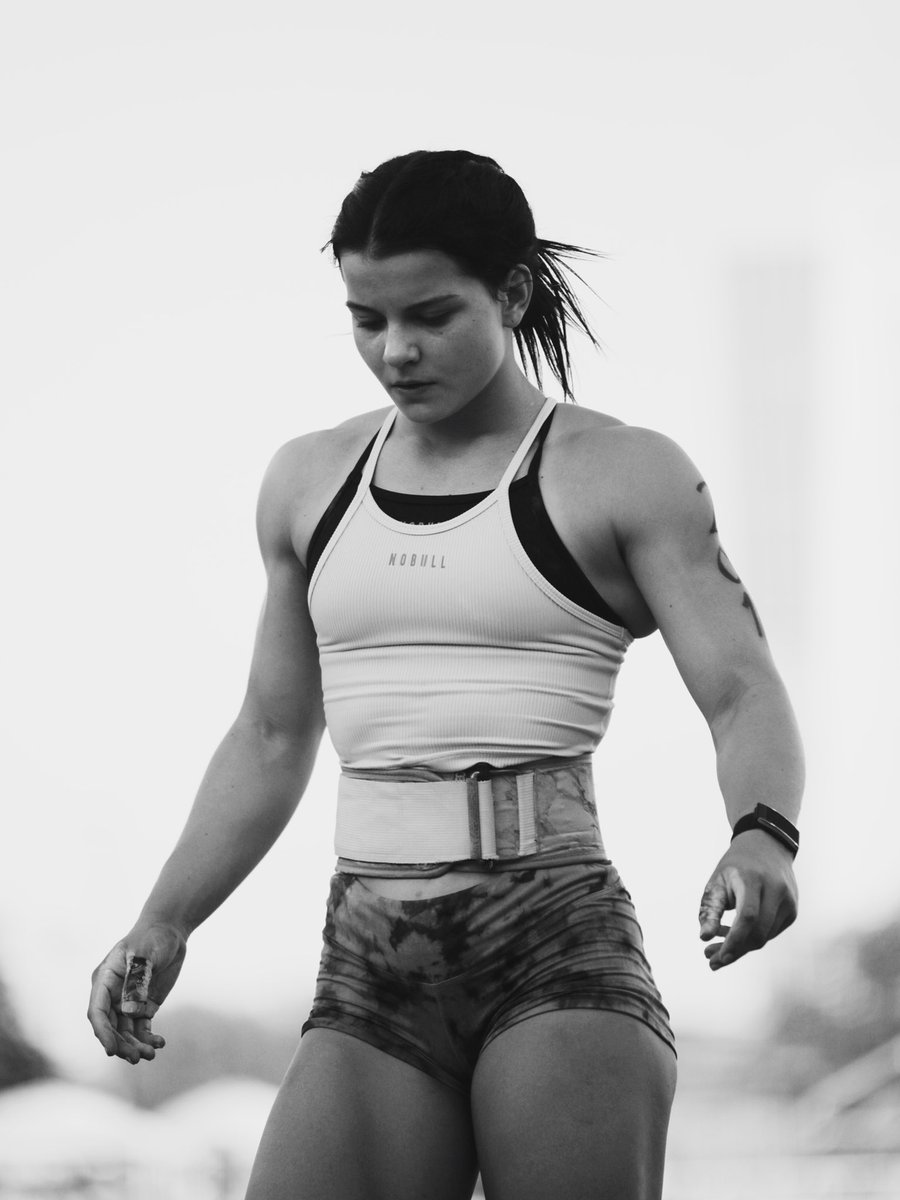CrossFitGames's tweet photo. MAL 1000 https://t.co/FMidvHQ11W