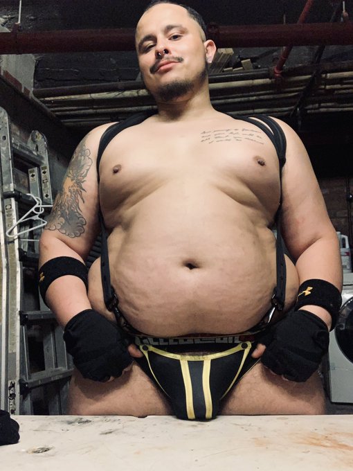 Theydees, leave your Thems at home. Bears mf Night Out starts right now!!!! Now accepting tips via Dogecoin