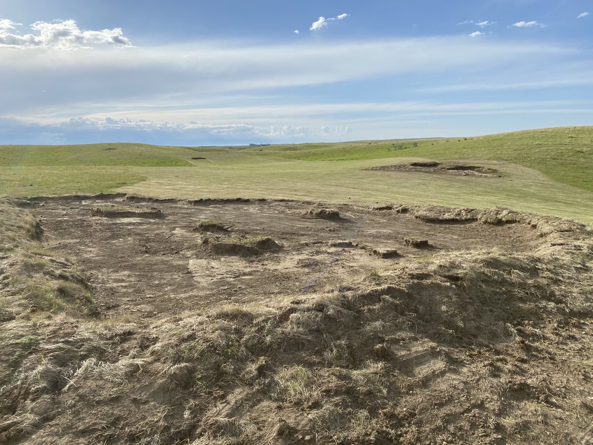 What a privilege to help out a good friend with an amazing piece of property. The last 4 days have been very productive. #bunkerbuilding#backyardgolf#OldWorldGolfCompany