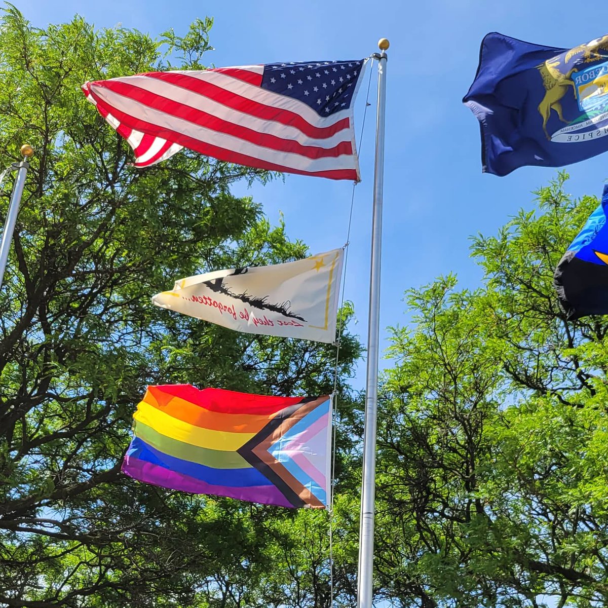 mshazelpark's tweet photo. Happy #Pride2021 https://t.co/FVxZmHUU35