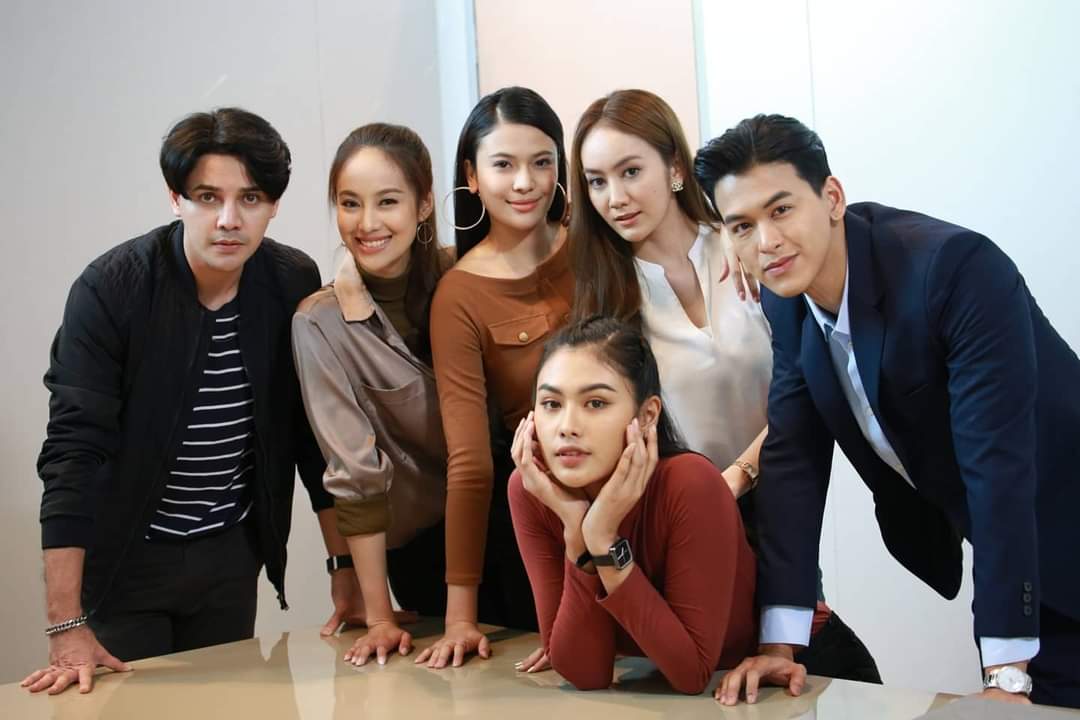 CIntergroup's tweet photo. ประจำการณ์...รอแฟน ๆ #เผาขน 
คืนนี้แล้ว😍😍😍
.
ติดตามชมความสนุกของละคร #เผาขน
เวลา 20.30 น.
.
#ล่าหักเหลี่ยม 😎💥 
#ช่อง7HD #กด35
#Ch7HDDramaSociety
#ColiseumIntergroup 
#ColiseumChannel 
#โคลีเซี่ยมอินตอร์กรุ๊ป
@cartoonatcha @GamYanissa https://t.co/a8qqIT1pSz