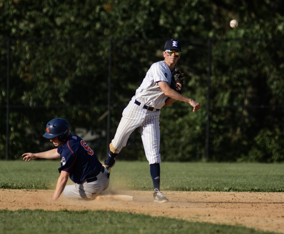 LiveMike_Sports's tweet photo. First round Class A action: @EastchesterBB gets big hits from Hunter and Del Brocco in the 6th to sink @GreeleySports 4-2. A game I wasn't expecting to cover, but a game I'm glad I did, nonetheless! Full gallery (for the 3 innings I was there) at https://t.co/ty0kUuEN5D https://t.co/9FxhcXHhC4