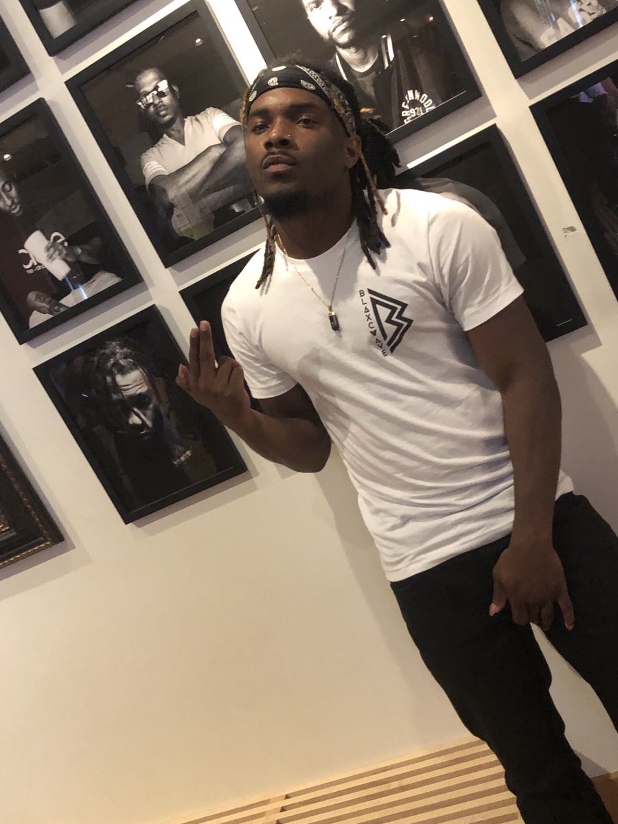 CallMeCreo's tweet photo. Mama look we in a museum #BDM💯 #Blaxcwave https://t.co/i30wtfCYoy