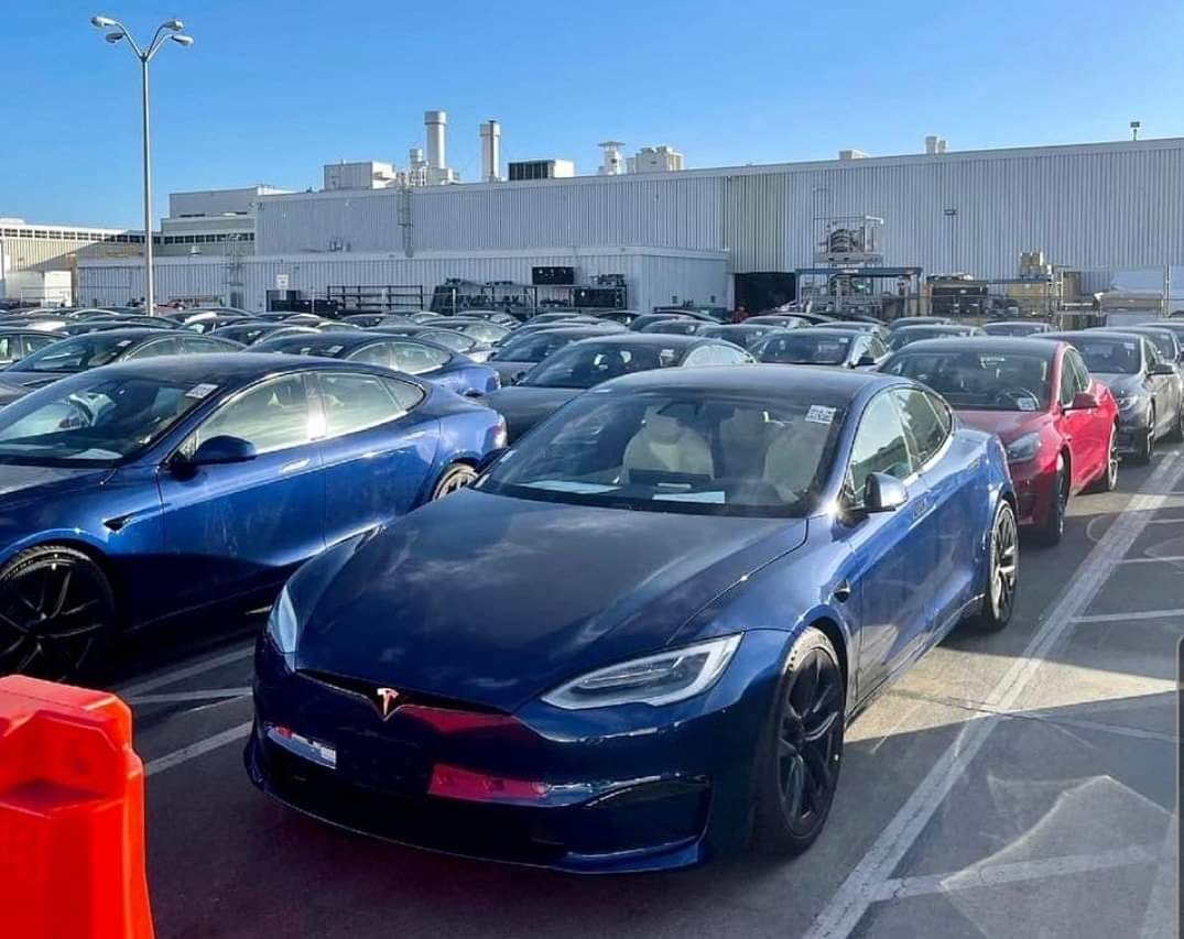 TeslaPhx's tweet photo. End of the quarter is coming 😁👍🏾
Good job @elonmusk!
Go team @Tesla! #GoPlaid #Refresh https://t.co/aVX9qLMusU