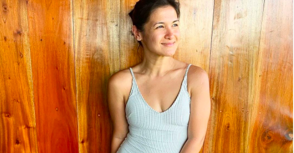 Camille Prats has recently flexed her toned body in a one-piece swimsuit. READ: mb.com.ph/2021/06/06/cam…