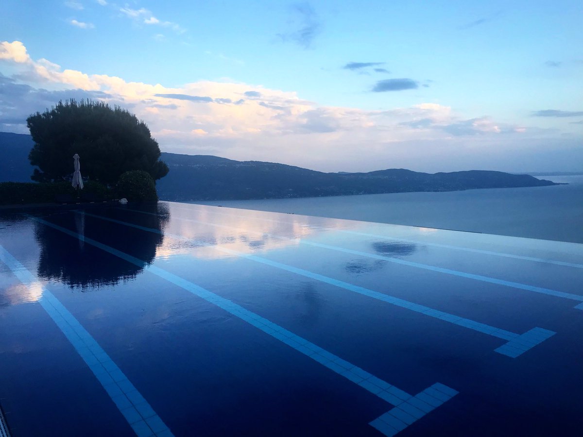 masgilles's tweet image. ❤️ #GettingReadyForMore #SunsetWithAView #PoolLife #DesignOnTheRoad #BlueBlueBlue #LifestyleLiving #EnergyBreathing #FamilyLove @LefayResorts