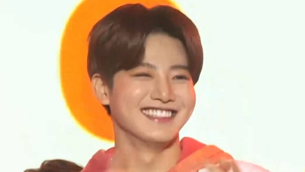 AllAboutJunkyu's tweet image. look at his proud face after winning 😆