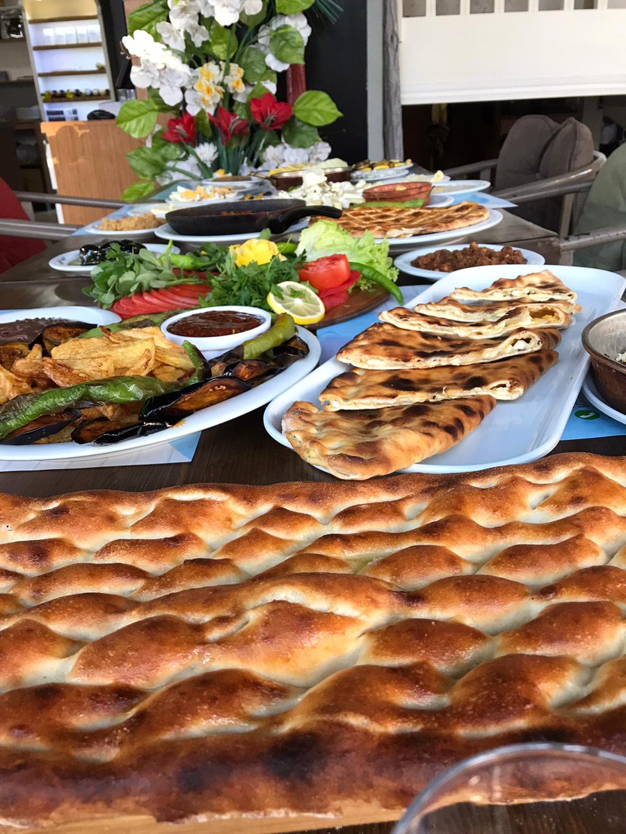 van_viane's tweet photo. Van kahvaltısı dünyanın en kadim kültürünün eseridir.Dünya kahvaltı günü kutlu olsun.
#duenyakahvaltıguenue 
@vantsokurumsal @vanekspres @abbmvan @NecdetTakva https://t.co/dvEXoyDlEg
