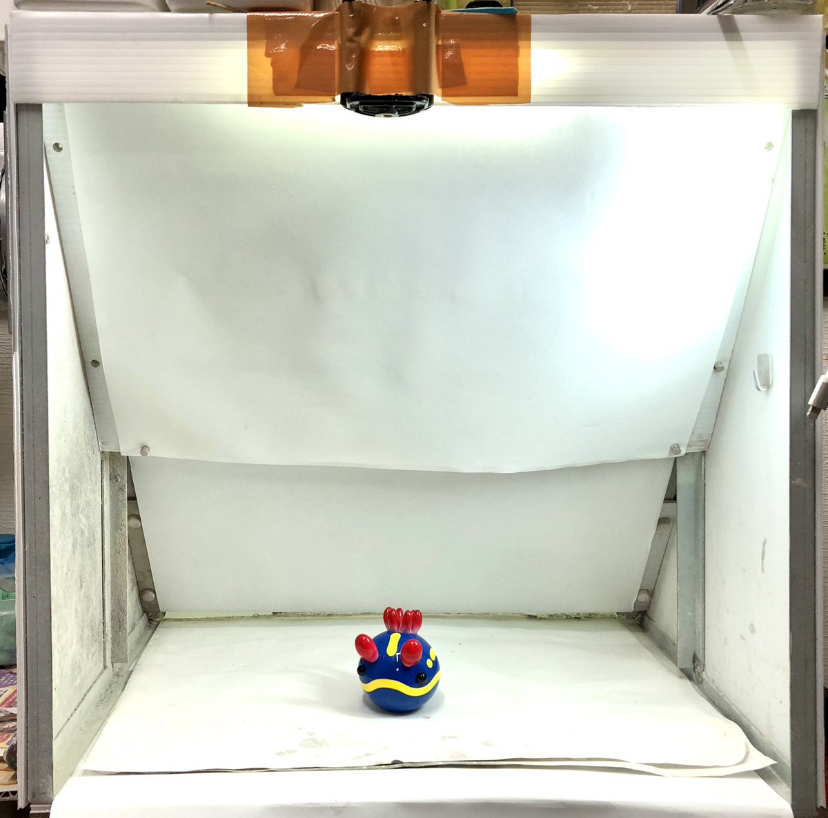 ট ইট র はるさん はる どり 11 13 デザフェス54 作業しようとしたんですが 互換ブースが汚れすぎてたので掃除してました テスト勉強しようとした時に部屋を片付けたくなるあの現象です 上のガムテープはスマホホルダーを貼り付けてて 作業中は動画とか見
