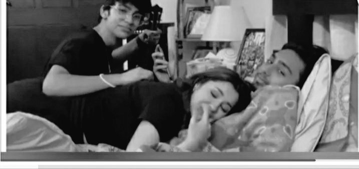engr_salarzaii's tweet photo. A few  got triggered when I said brother and sister should not come that close that thier sex parts interact,it's clear where Hania is in this pic,if you are still okay with it then enjoy,but in Islam remind you 10y child is not allowed to sleep with his Mom.
#HaniaAamir https://t.co/2YsR8rSzZ9