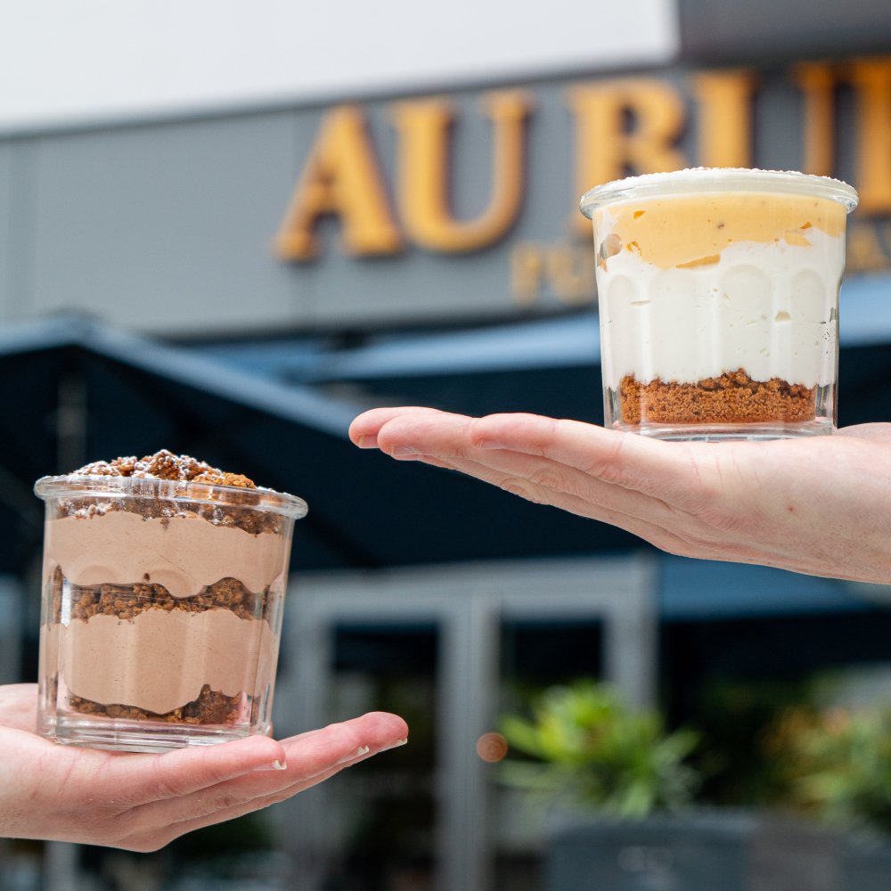 AuBureau24's tweet photo. Dimanche, jour des douceurs...
#aubureau #pub #restaurant #brasserie #open77 #dessert #sweetyday https://t.co/LKWLooGjok