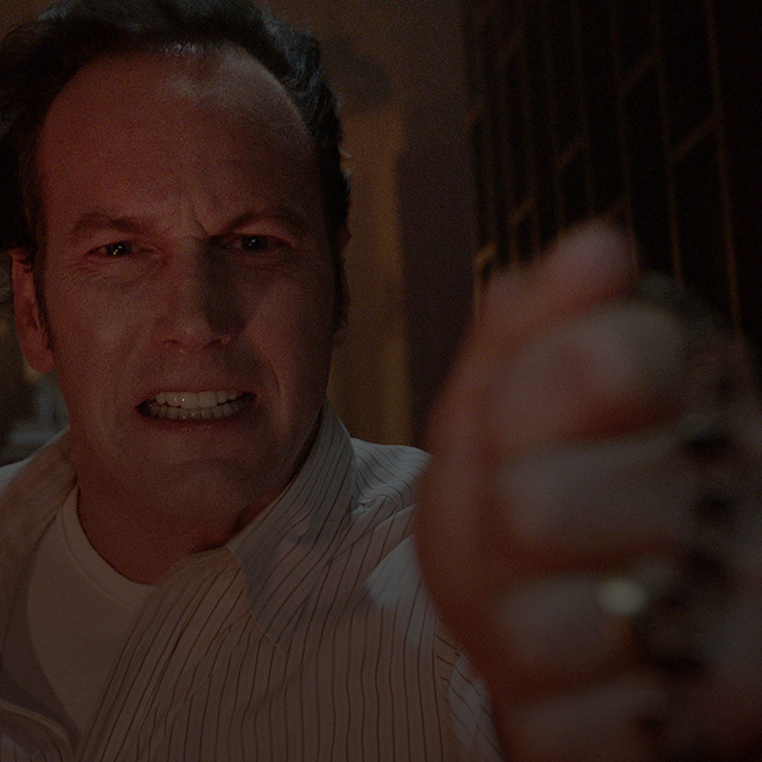 WBTerror's tweet image. Enfréntate al mal y ven a ver #ExpedienteWarren. Obligado por el Demonio. ¡Ya en cines!