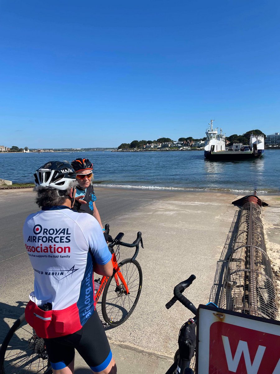 Kathy_Moore23's tweet photo. Yesterday Kevin completed 200k (126.5 miles) cycle ride around Dorset in aid of RAFA in memory of his Dad #rafarides The 3 loops look like a wonky propeller on his strava map! He celebrated with pizza and beer https://t.co/wfpMwOn6eB