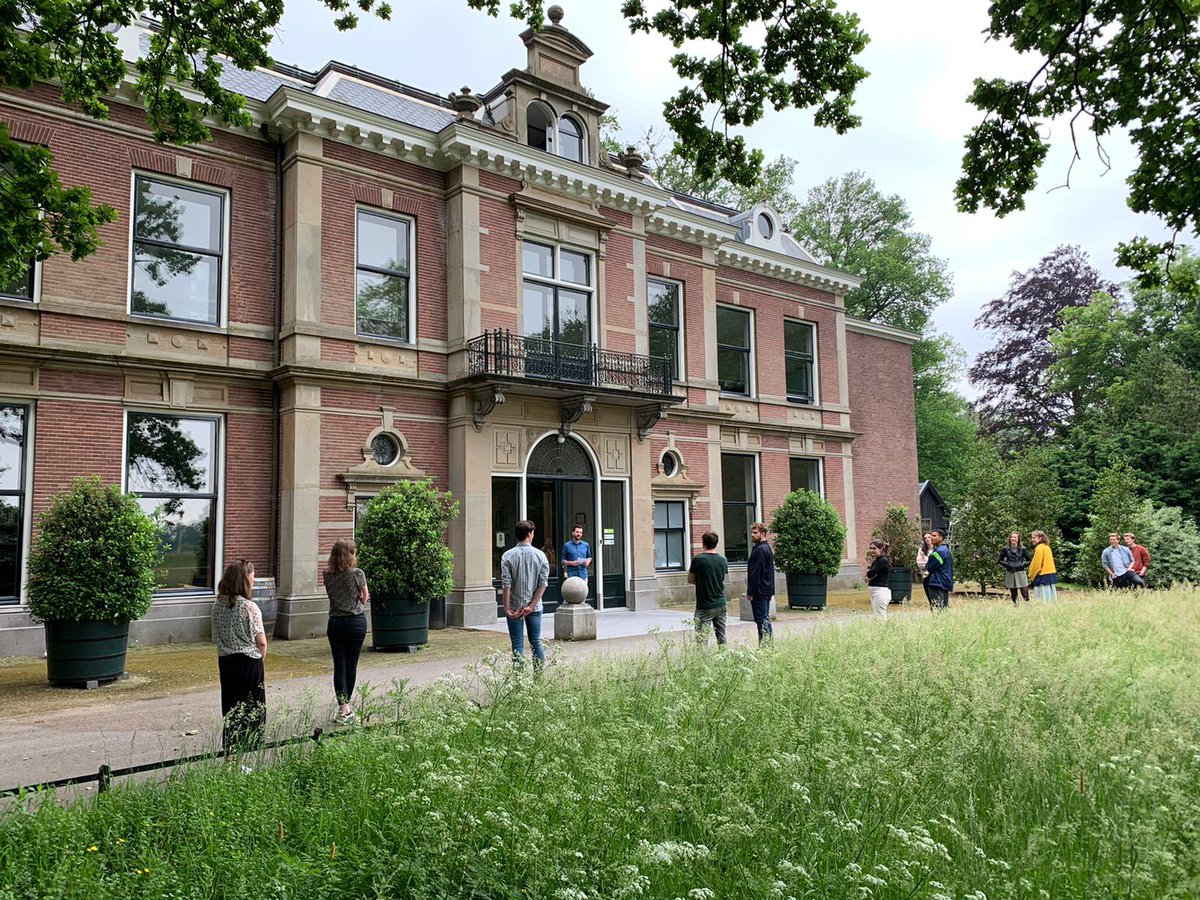 Ons eerste hybride denklab van 2021 is een feit! 🥳 Gister waren we te gast bij een oude bekende: @utrechtslandschap 🍃 In een hyrbide denklab dachten we na over dilemma’s voor jonge mensen, kenmerken van millennials en waarden in de huidige tijd! 👐🏻
