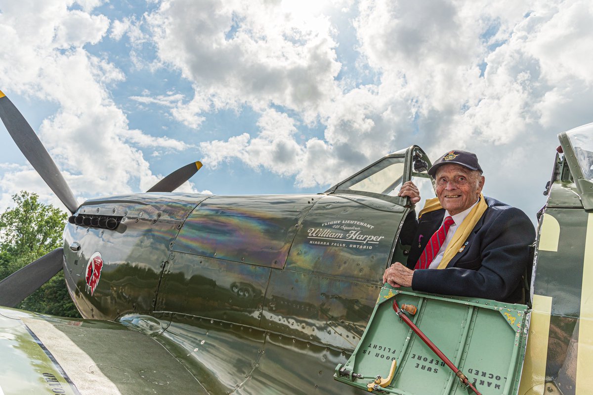 Today, 77 years ago, thousands of brave young men risked their lives in what started the libaration of Europe.
Today we remember all of them, from the 349 pilots clearing the sky, to the soldiers storming the beaches.
Lest we forget!
<a href="/BelgiumDefence/">Belgian Defence</a> <a href="/BeAirForce/">Belgian Air Force🇧🇪</a> <a href="/DedonderLudivin/">Ludivine Dedonder</a>