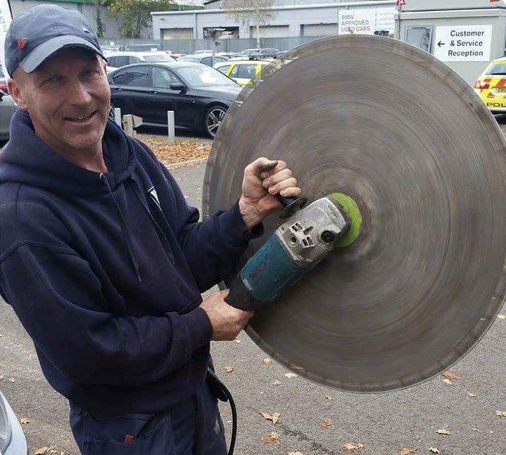 HELLO MONDAY ® tweet media